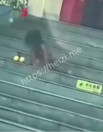 四川野人小孩事件